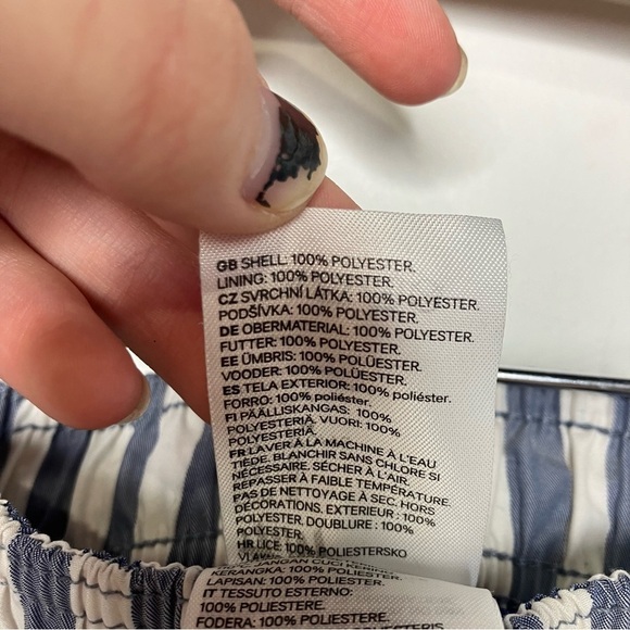 H & M mesh lined swim trunks blue & white striped size small - Picture 4 of 4